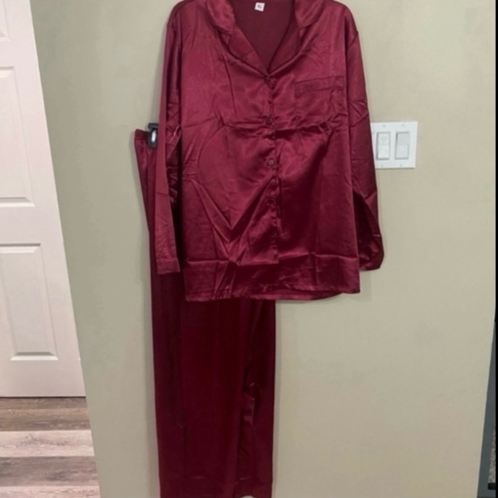 Women's Satin Pajama Set - Burgundy